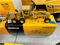 CAT 16G Motor Grader 1:50 Scale w/Box