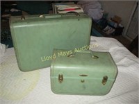 2pc Vintage Taper Lite Hard Side Luggage