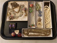 AWESOME VINTAGE JEWELRY BROCHES NECKLACES