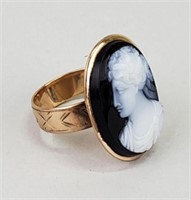 Gold Tone Onyx Cameo Ring.