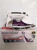 BLACK + DECKER STEAM IRON