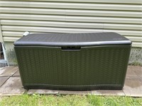 Nice Suncast outdoor storage box