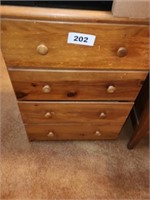 4 DRAWER WOOD CHEST OF DRAWERS