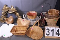 Baskets - Gold Plastic Shelves - Wood Shelves