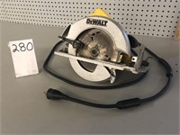 DEWALT SKILL SAW