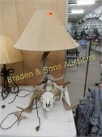 CUSTOM MADE TABLE LAMP USING ANTLERS & SKULLS