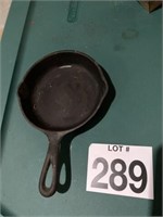 Wagner Ware #3 Cast Iron Fry Pan