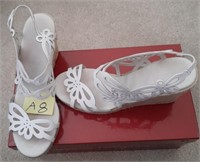 375 - PAIR OF WOMEN'S SHOES SIZE 36 (A8)