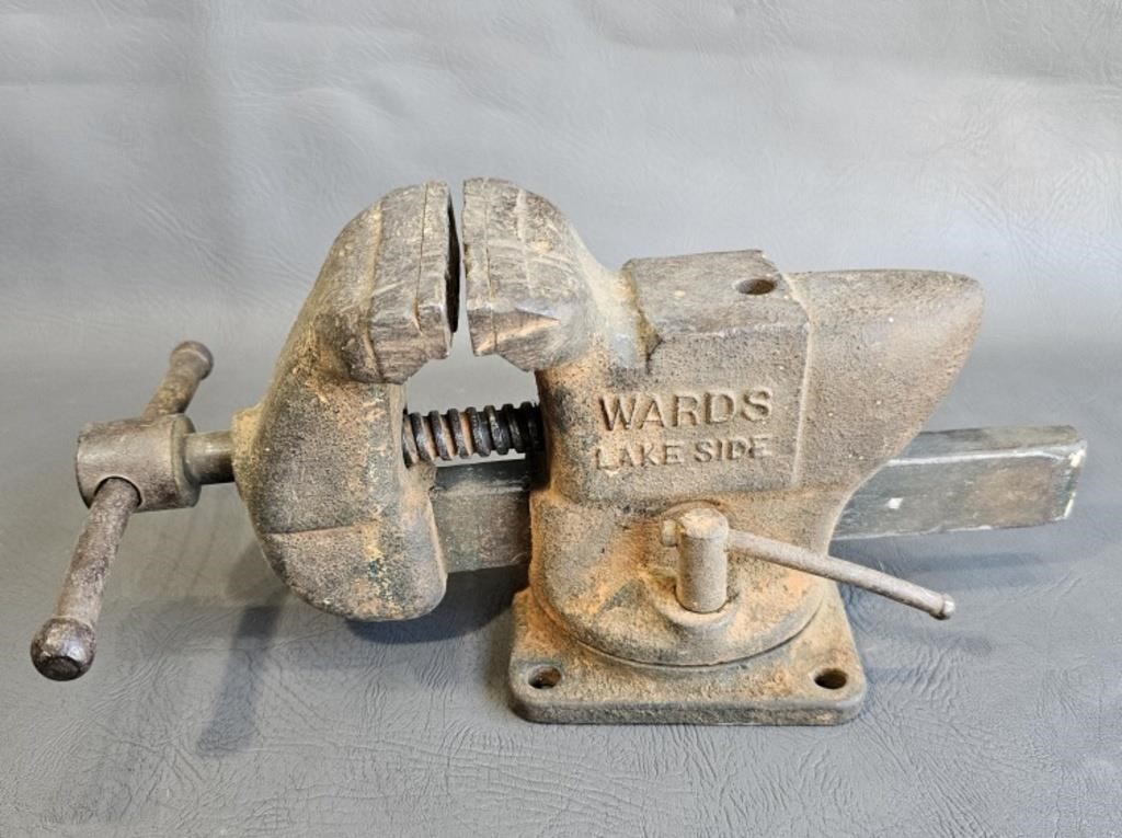 Vintage Wards Bench Vice -Ready to Restore