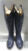 Size 5 AA cowboy boots