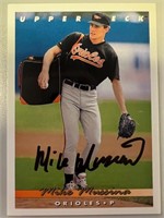 Orioles Mike Mussina Signed Card with COA