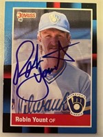 Brewers Robin Yount Signed Card with COA