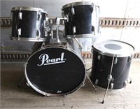 Set of Pearl Drums