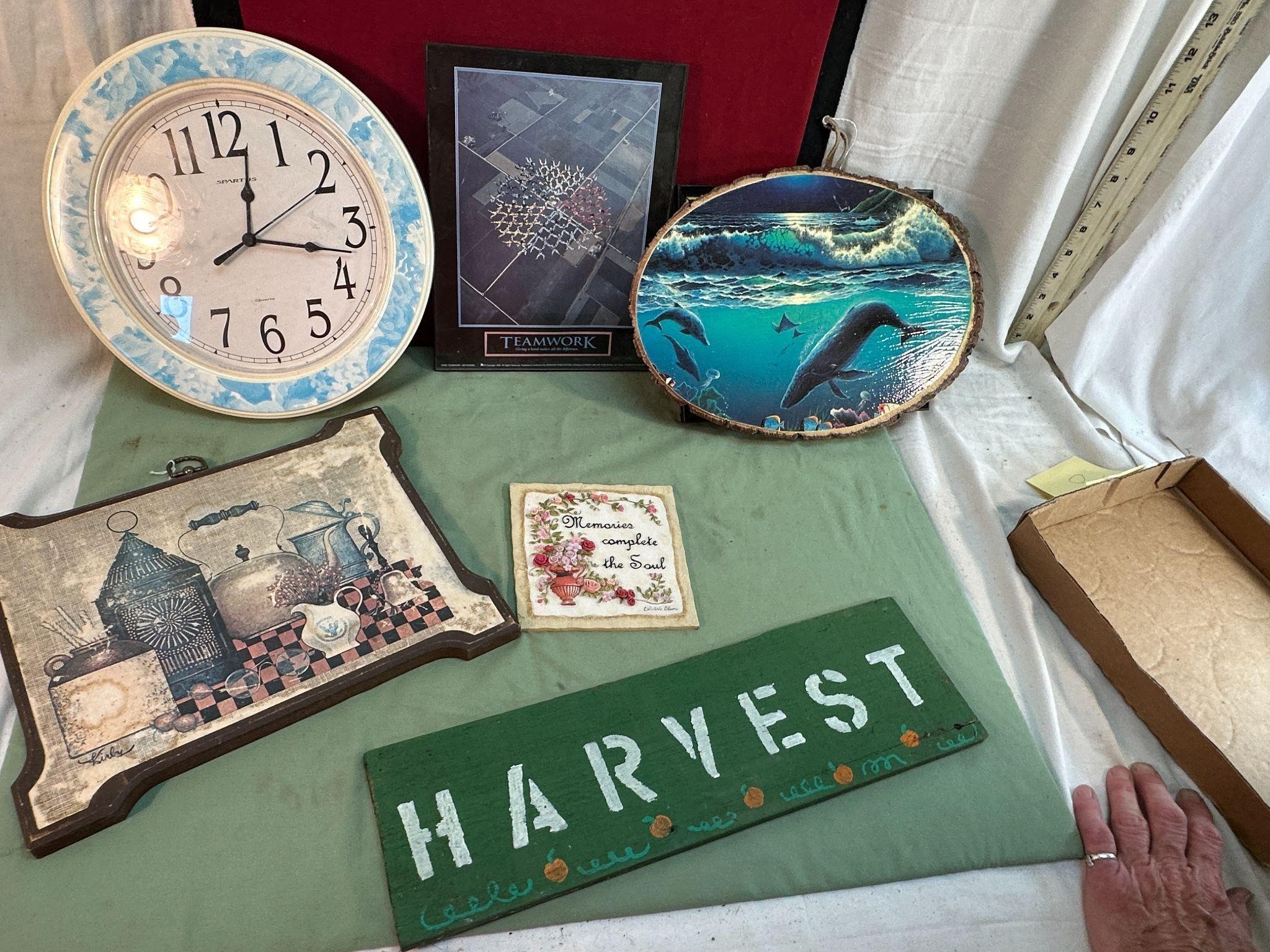 LOT OF PICTURES & WALL HANGING ITEMS