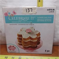 NEW CELEBRATE IT BAKEWAREFLOWER CAKE PANS