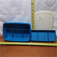 TUPPERWARE W/ LID & COMPARTMENT BLUE NO CRACKS