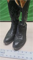 9EE  Tony Lama boots