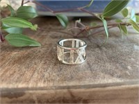 Beautiful 925 Silver Ring Size 6