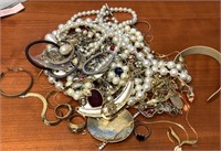 Lot of Misc Jewelry and pieces