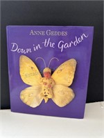 ANNE GEDDES COFFEE TABLE SIZE BOOK “ Down in the