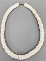 Fabulous Puka Shell Necklace 129g/20"