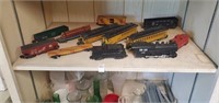 Assorted lot of vintage American flyer train