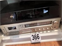 Am/Fm Stereo Cassette & 8 Track Player(Den)