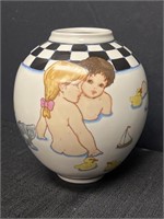 Enchanted Garden Milk Bath vase  119/9,500