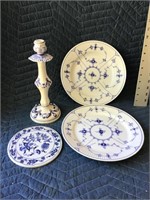 Vintage Blue & White Ceramics Lot of 4 Trivet