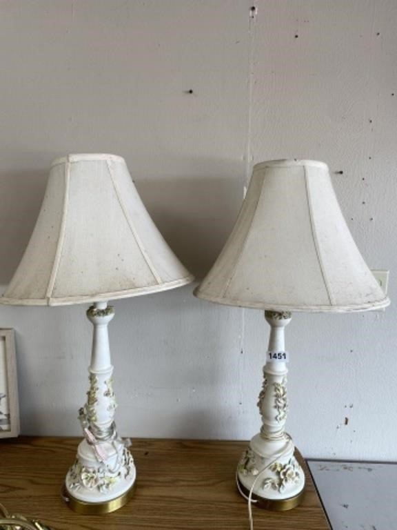 2 LAMPS