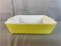 Pyrex Yellow 9''x7'' Baking Pan