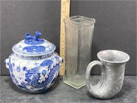 Vintage Jar,2 Vintage Vases