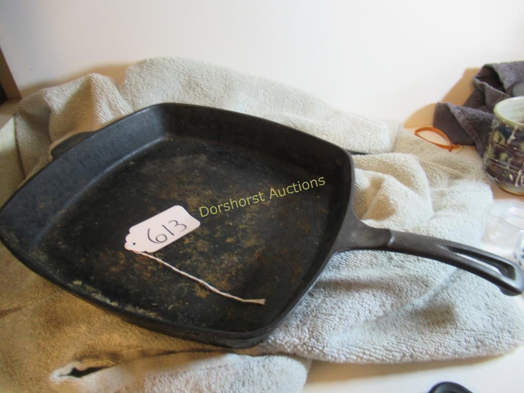 VTG SQUARE CAST IRON SKILLET - MADE IN USA - 17"W