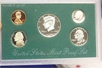 A 1996 US Mint Proof Set