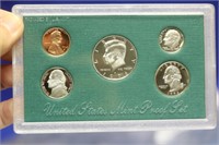 A 1996 US Mint Proof Set