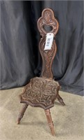 ANTIQUE CARVED WOOD ACCENT CHAIR