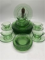 Set of Fostoria Uranium Glass Plates, Cups &