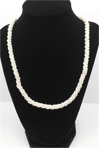 WHITE CLUSTER BEAD NECKLACE