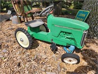 Pedal tractor needs work