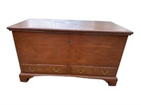 18TH CENT DOVETAILED LARGE BLANKET BOX