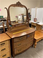Wooden Dresser & Mirror 4 Drawers