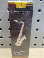 5 Saxophone Tenor SR2234 Reeds