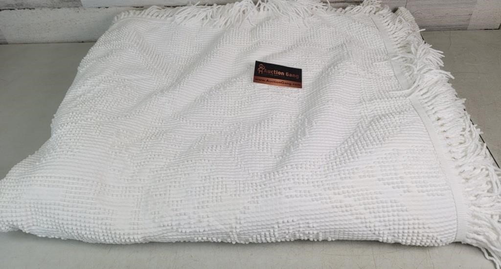 216" × 180" Vintage Bedspread
