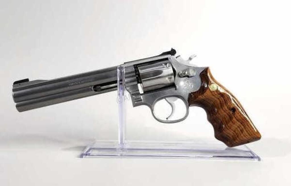 Smith & Wesson Mod 648 22 Magnum Revolver