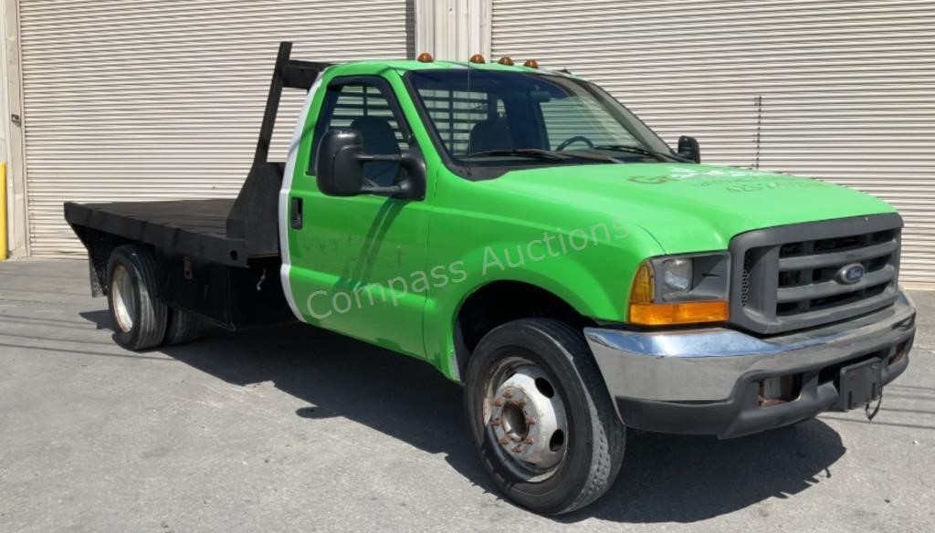1999 Ford F-450 SD Flatbed Truck 4X2