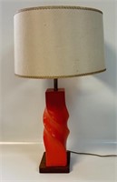 FANTASTIC MID CENTURY SHAPED RED CERAMIC LAMP