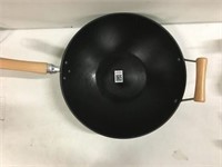 WOK WITH HANDLE