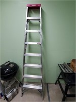 8' STEP LADDER