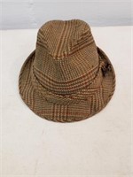 Larchmont plaid hat, size 7 1/ 8