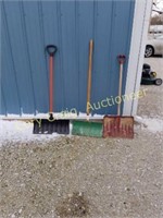 3 Snow Shovels